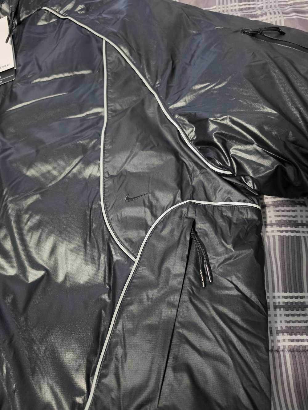 Nike Tech Bubble Jacket - Picture 4 of 12